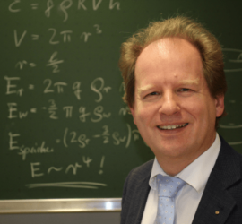 Eduard Heindl, Von Heindl - Foto: Dominik Haderer, CC BY-SA 3.0, https://commons.wikimedia.org/w/index.php?curid=17764587