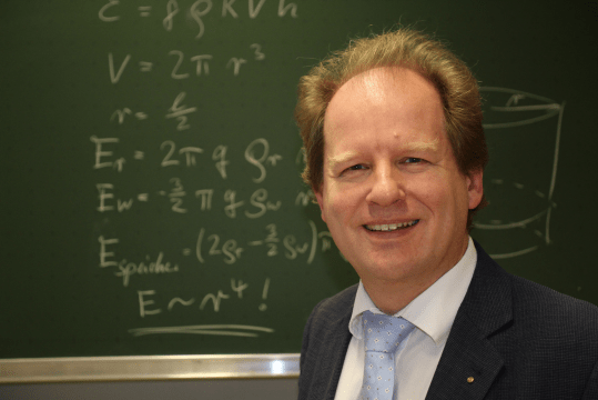 Eduard Heindl, Von Heindl - Foto: Dominik Haderer, CC BY-SA 3.0, https://commons.wikimedia.org/w/index.php?curid=17764587