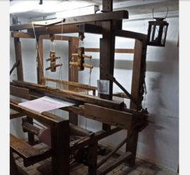 Wir sollten unsere Industrie vergessen und wieder zum guten alten Handwerk zurückkehren -Handwebstuhl